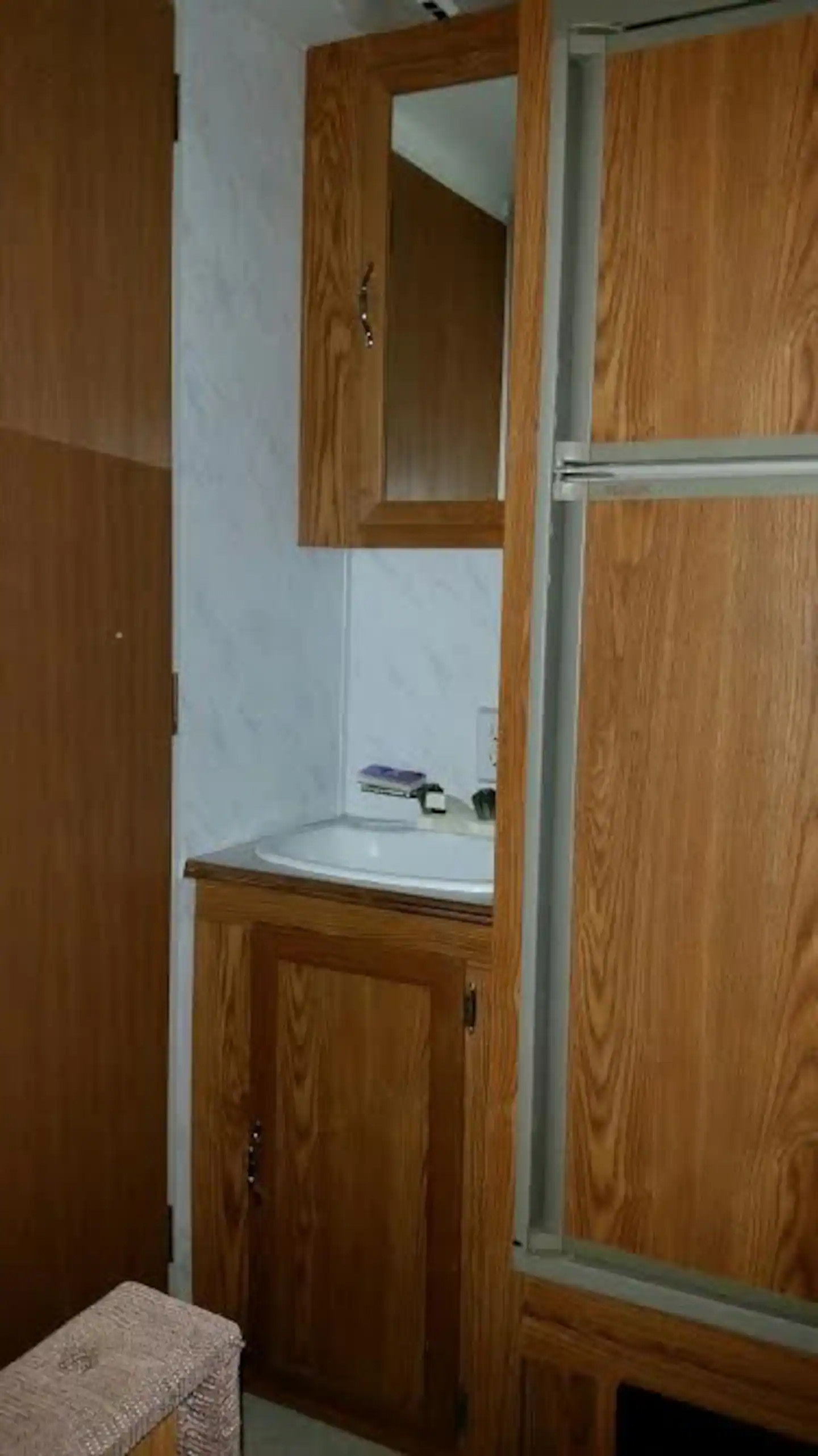 Lake Lane Cottages & Camper