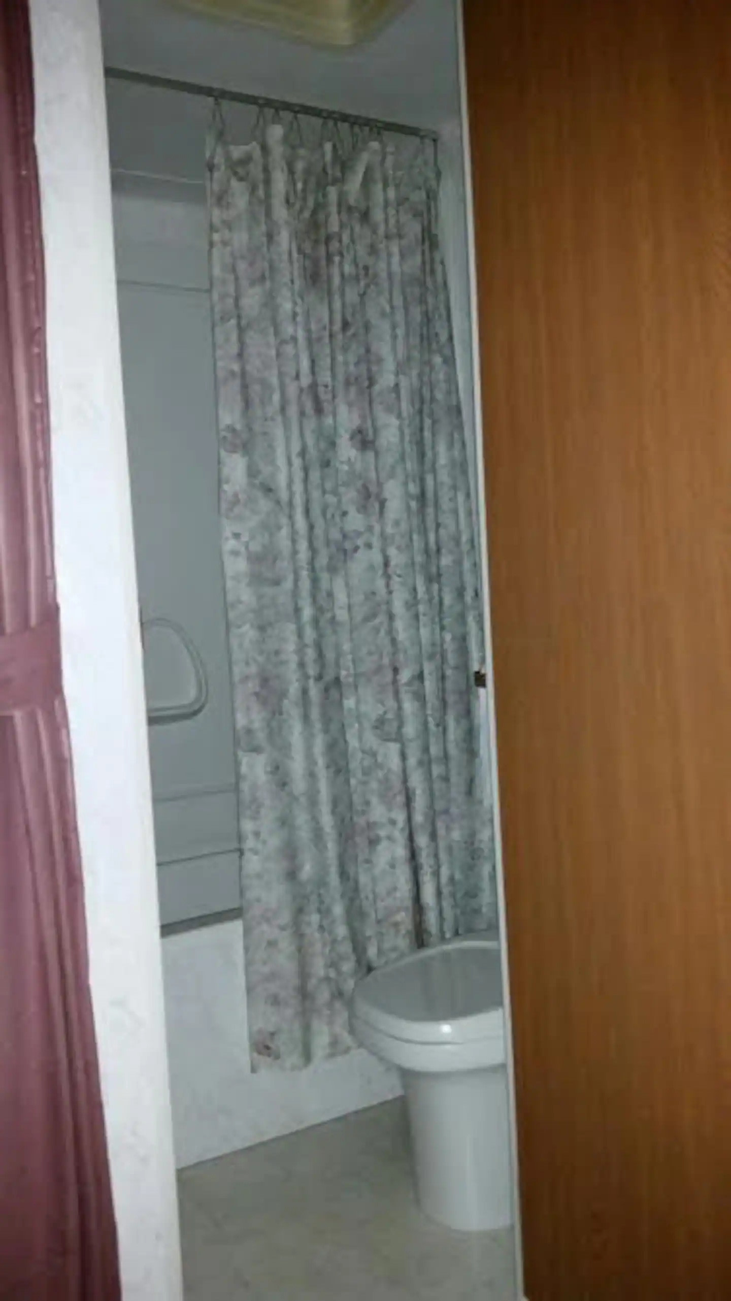 Lake Lane Cottages & Camper