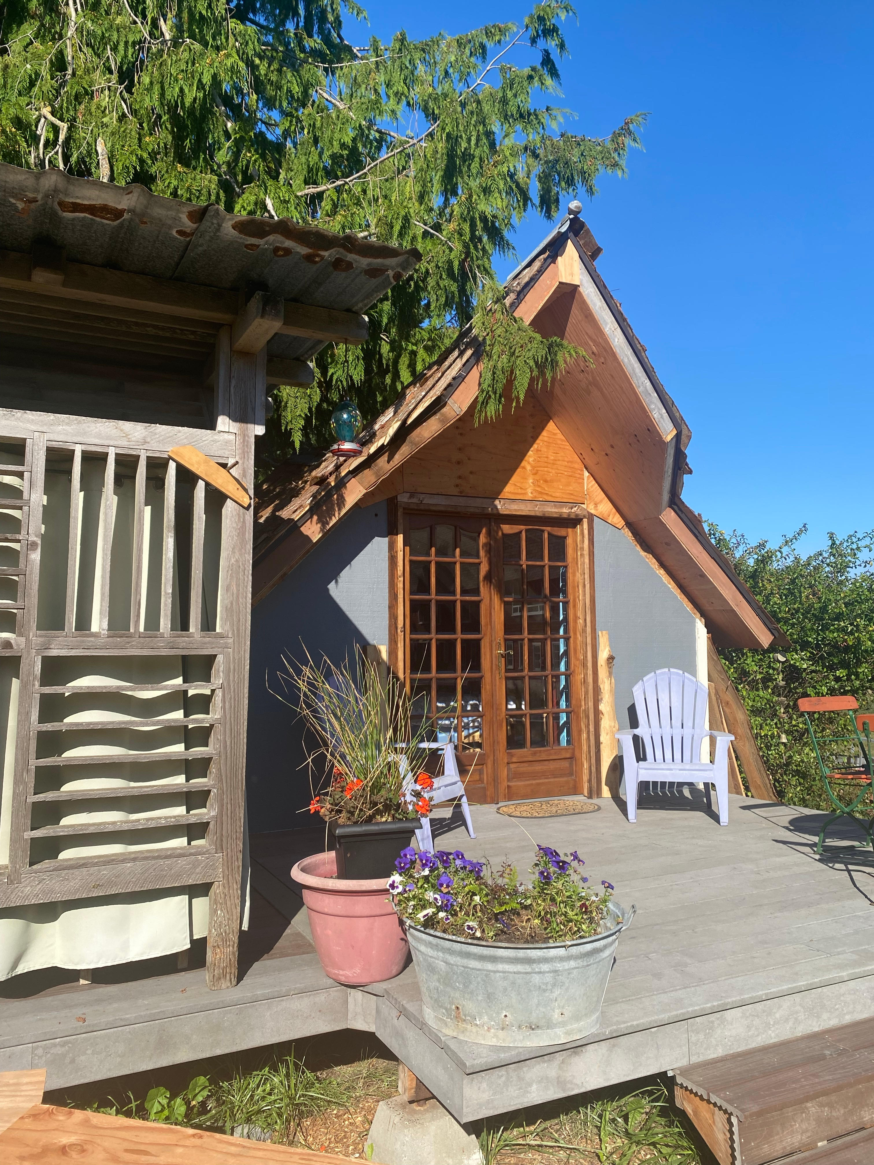 Mossflower continues to evolve into a magical storybook house. 