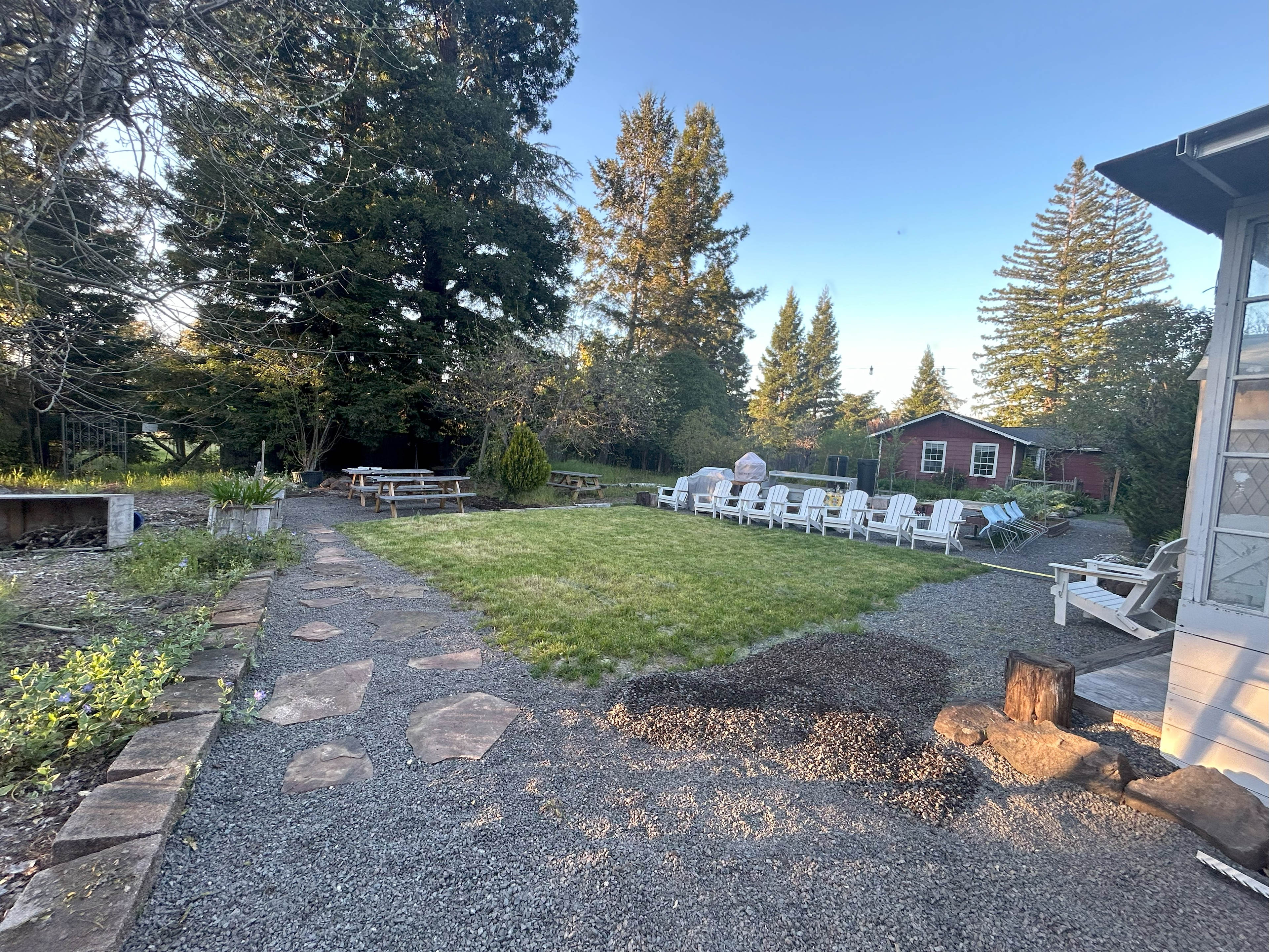Rustic tiny cabin in Wine Country