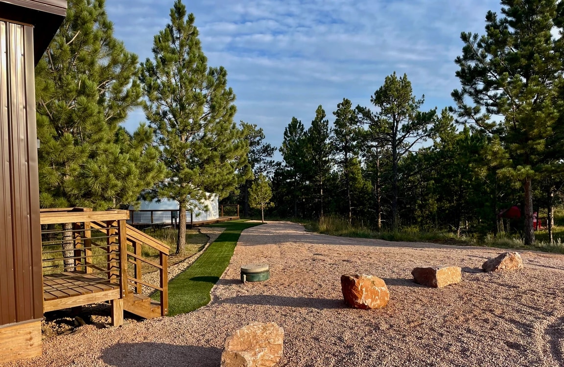 Rushmore Skies Retreat