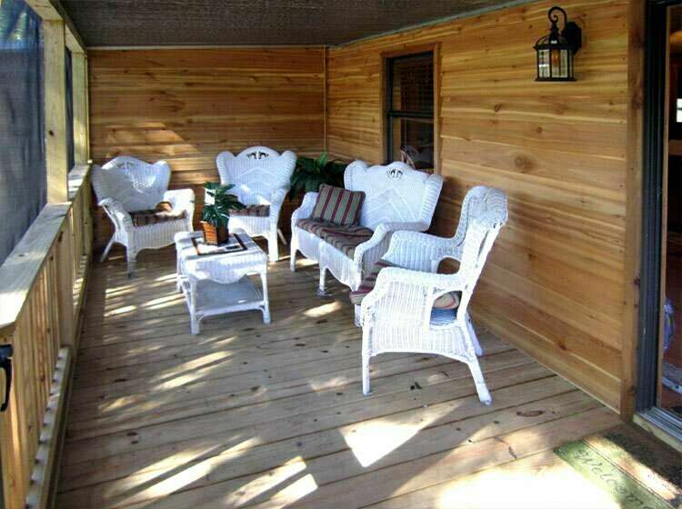 Riverside Lodge Resort