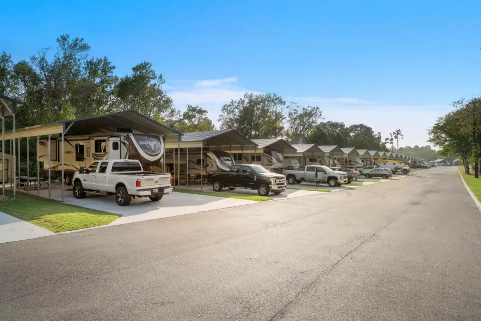 Majestic Pines RV Resort