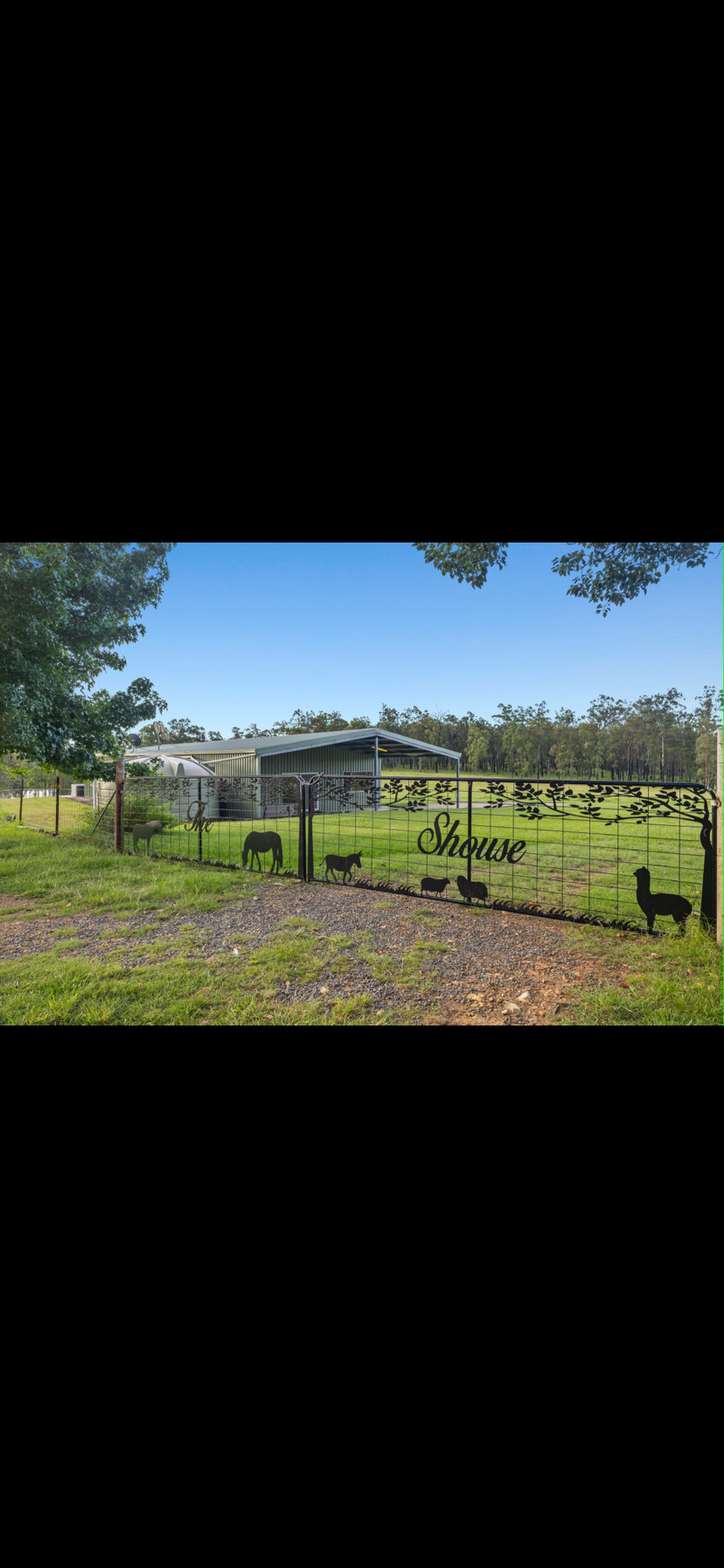 All Up Speckle Park Farm Stay.