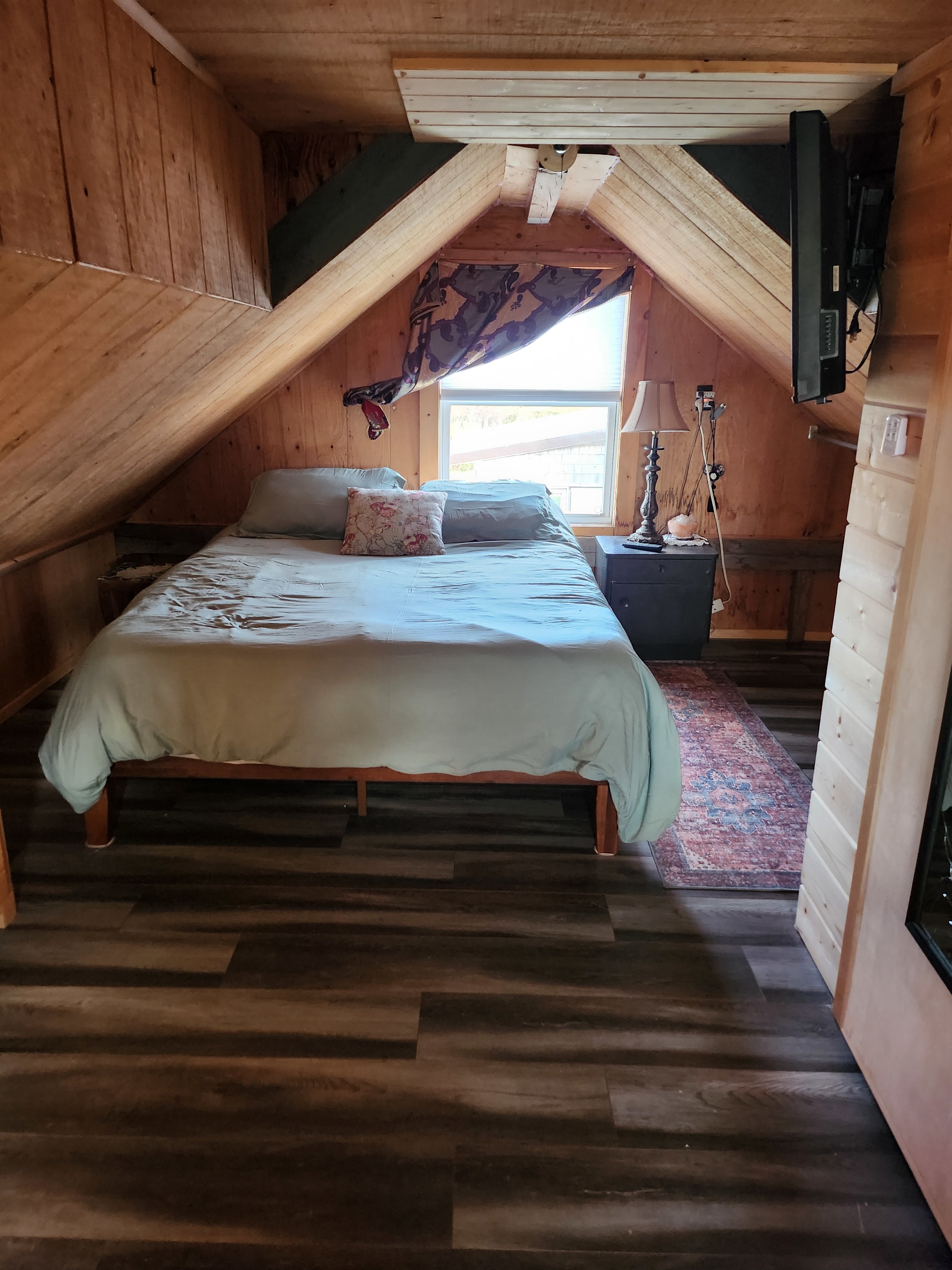 Cable Head Oceanside Cassita