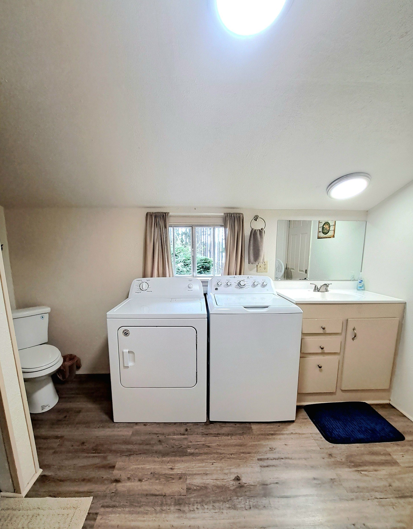 The Knotty Pine on Lake O the Pines