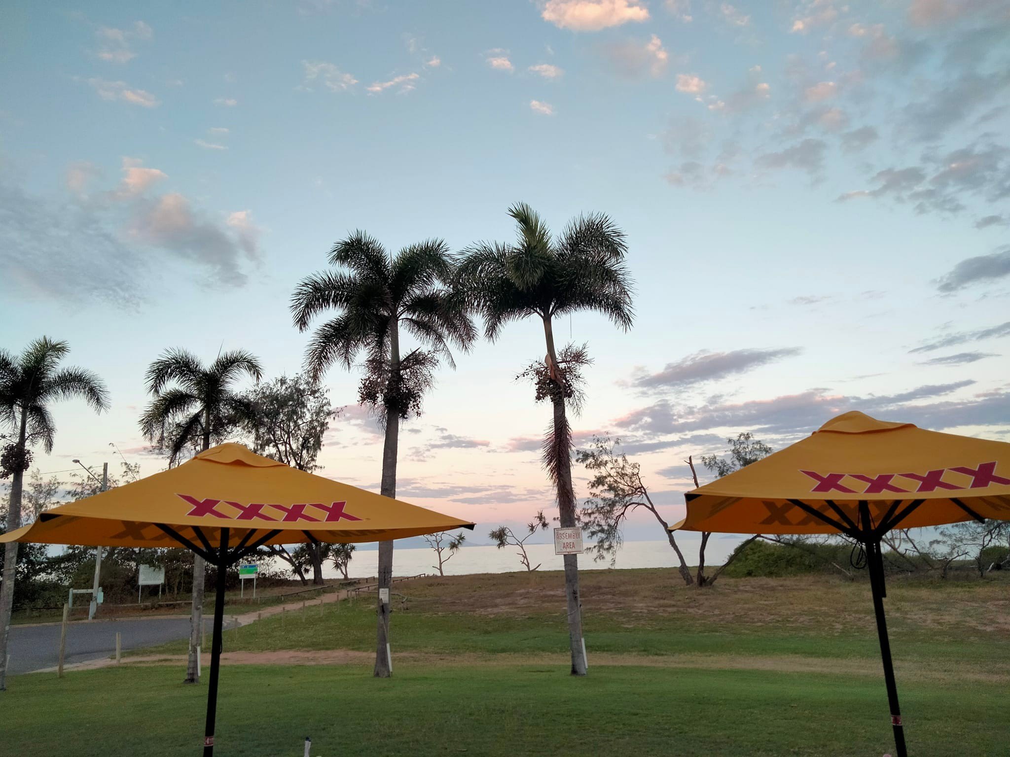 Forrest Beach Hotel Caravan Park