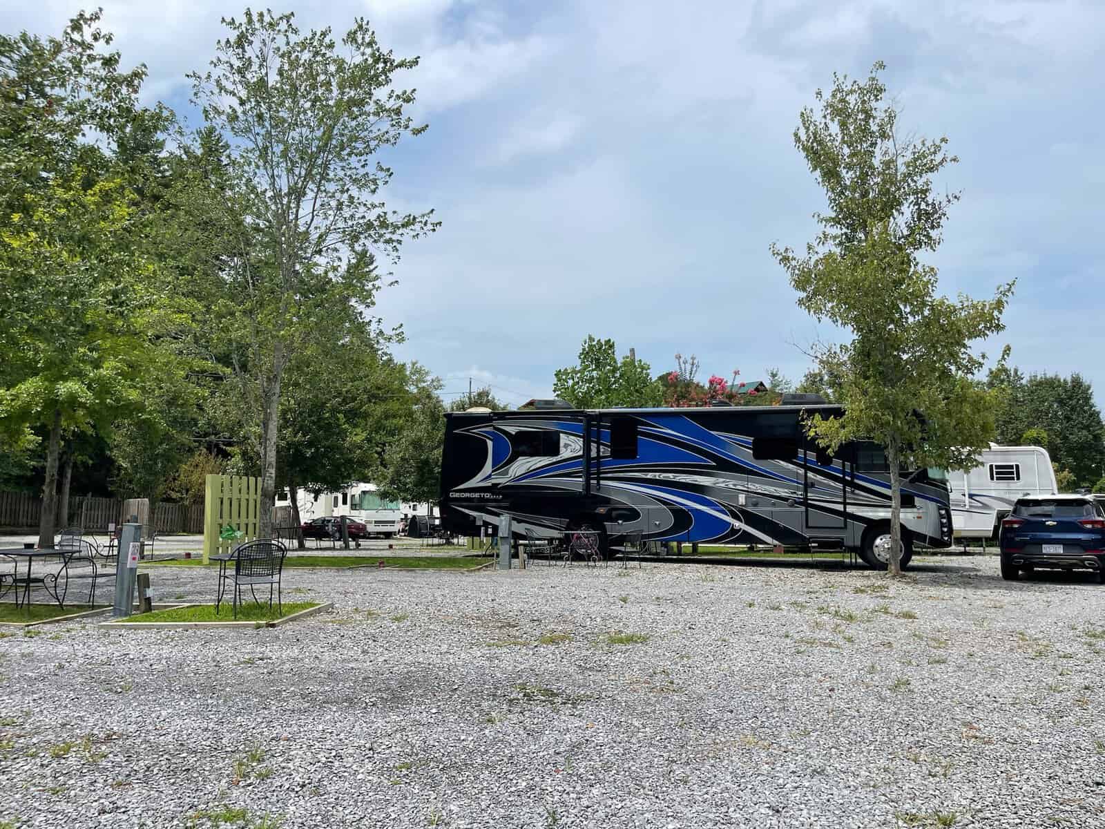 Holy Smokies RV Park And Glamping