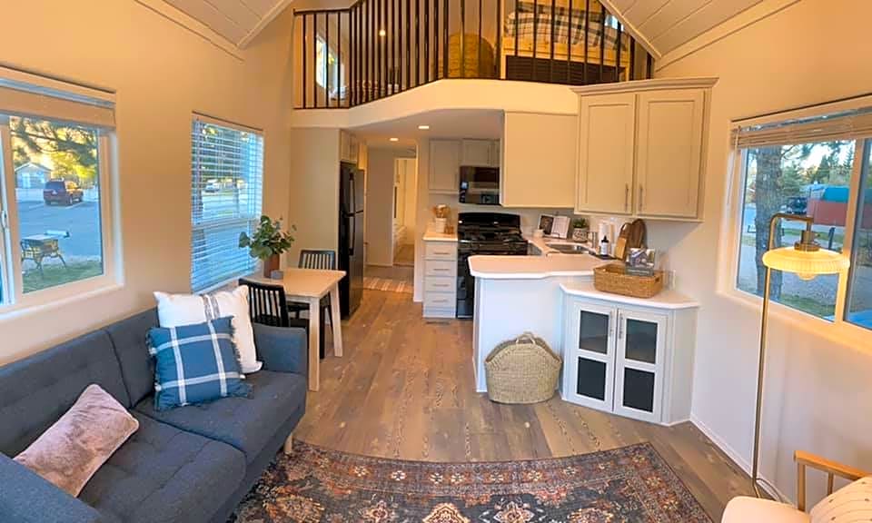 Knotty Pine RV Resort