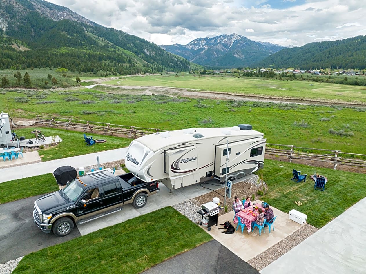 Alpine Valley RV Resort