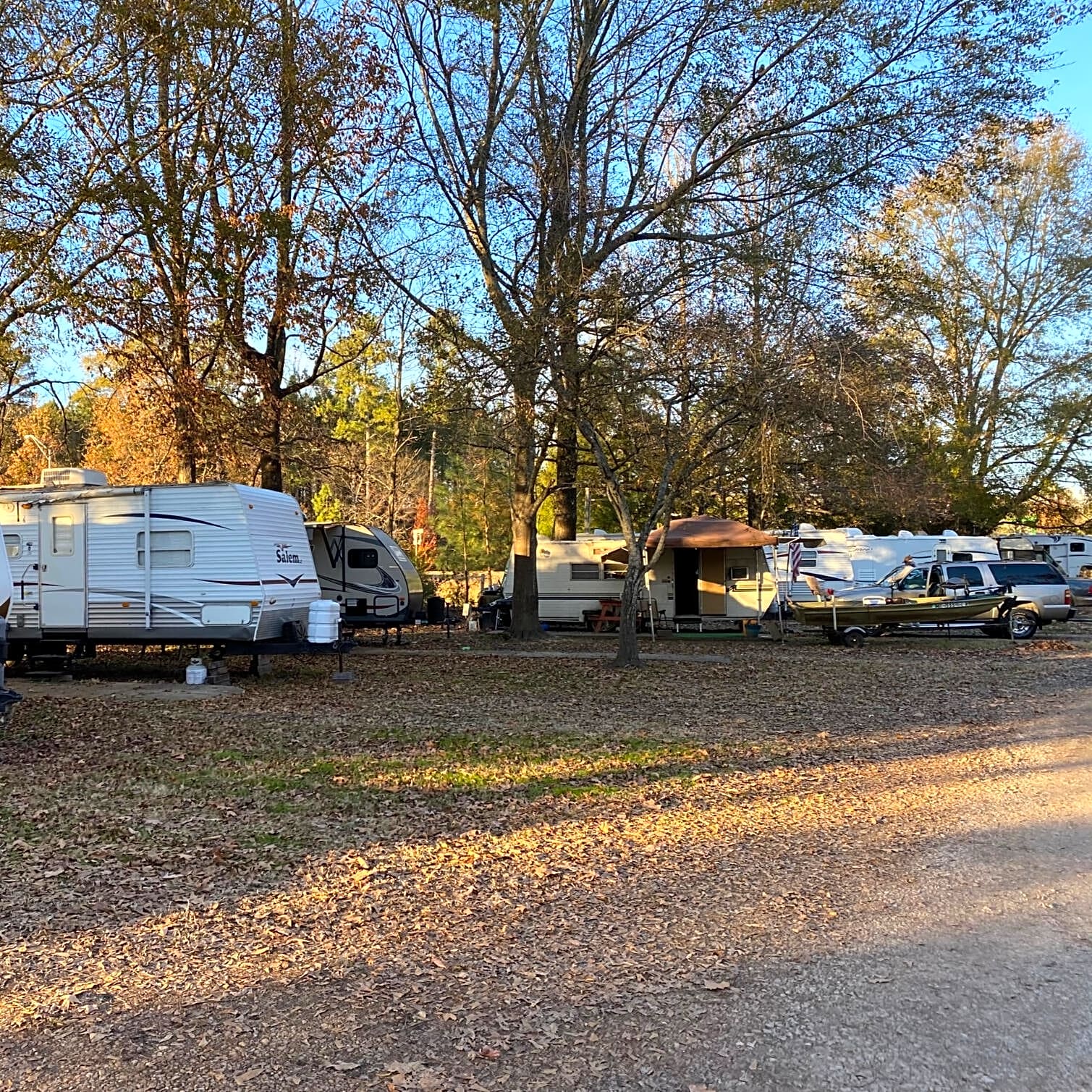 Frog Hollow Campground & RV Park