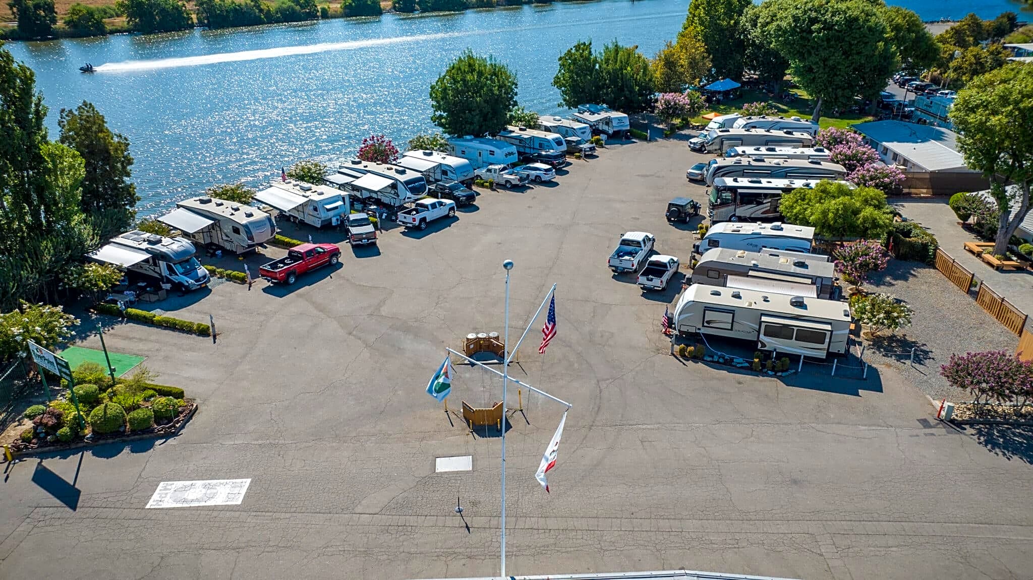 RiverPoint Landing Marina Resort