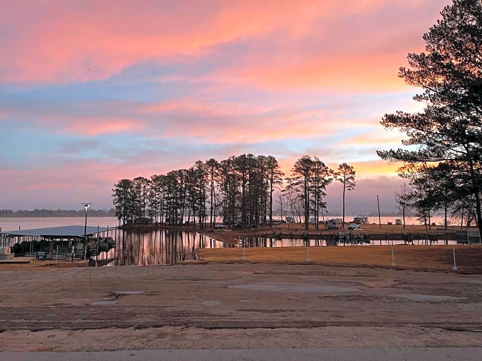 Flat Creek Marina & RV Camping