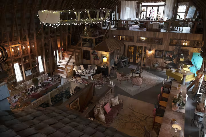 Historic Chinaberry Farm/Barn-Stay