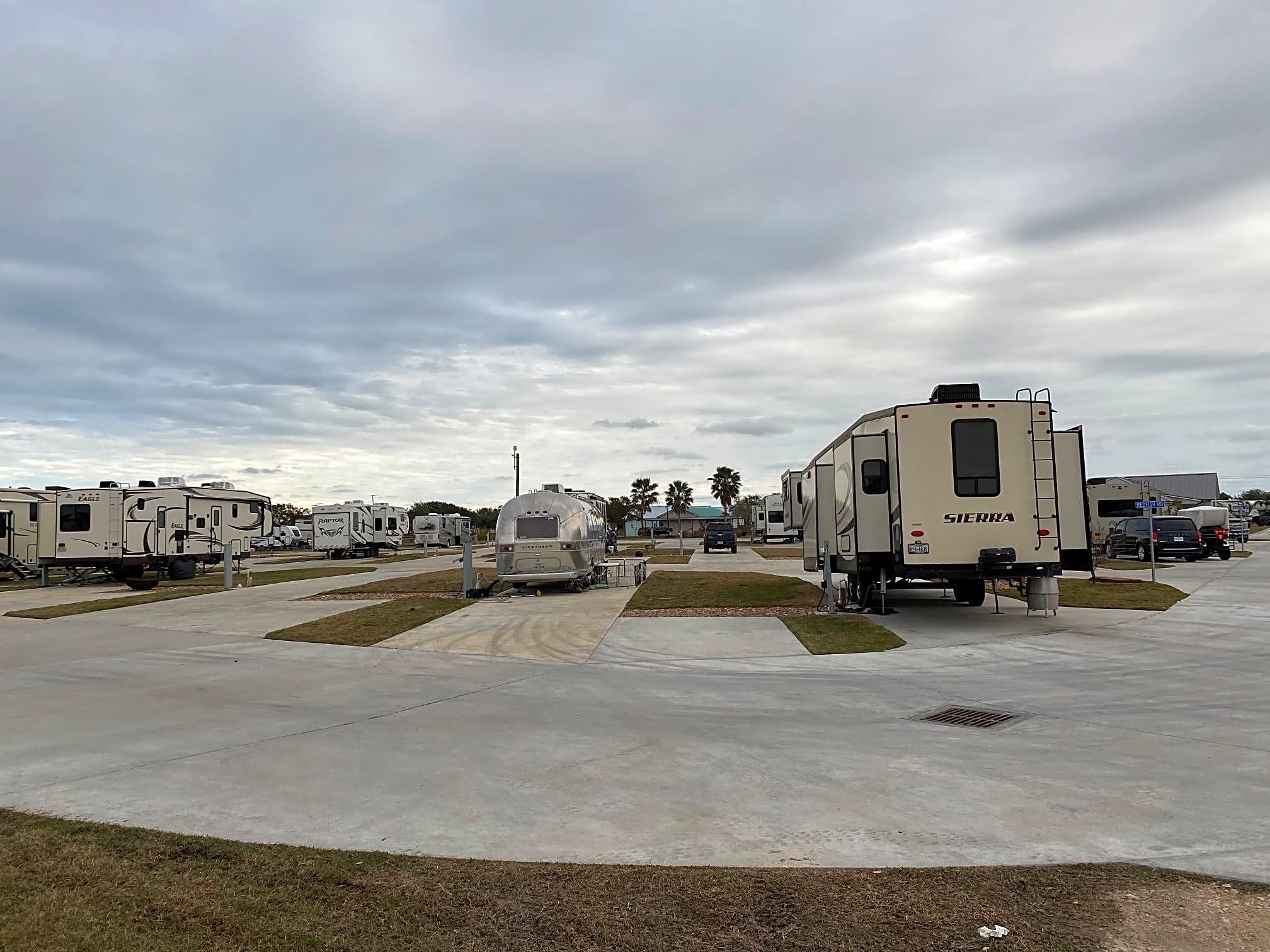 R & R RV Resort & Casitas