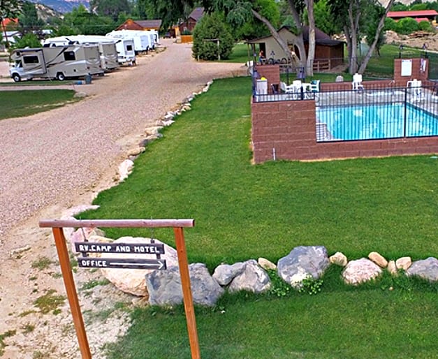 Bryce Pioneer Village RV Park