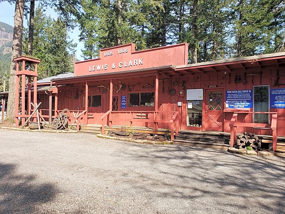 Lewis & Clark Campground & RV Park