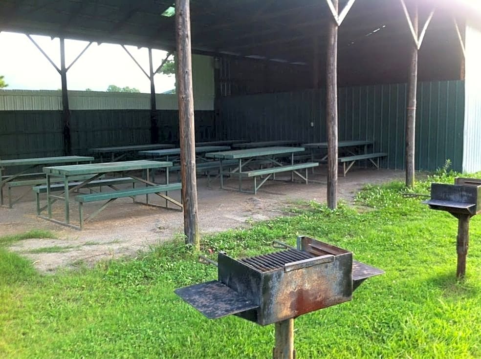 Big Cedar Cabins & RV Park