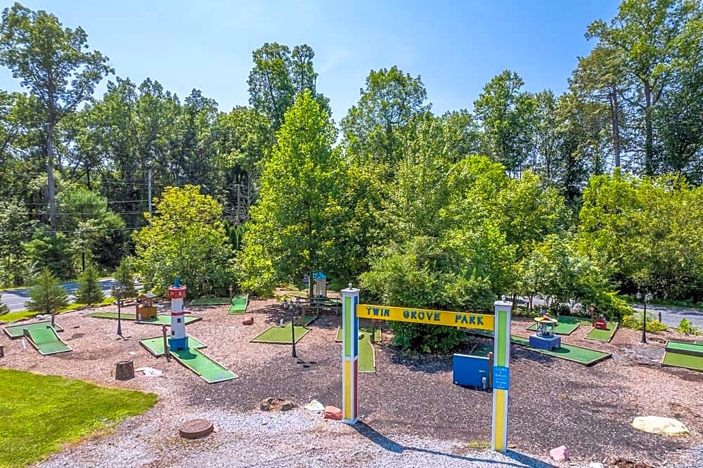 Twin Grove RV Resort & Cottages
