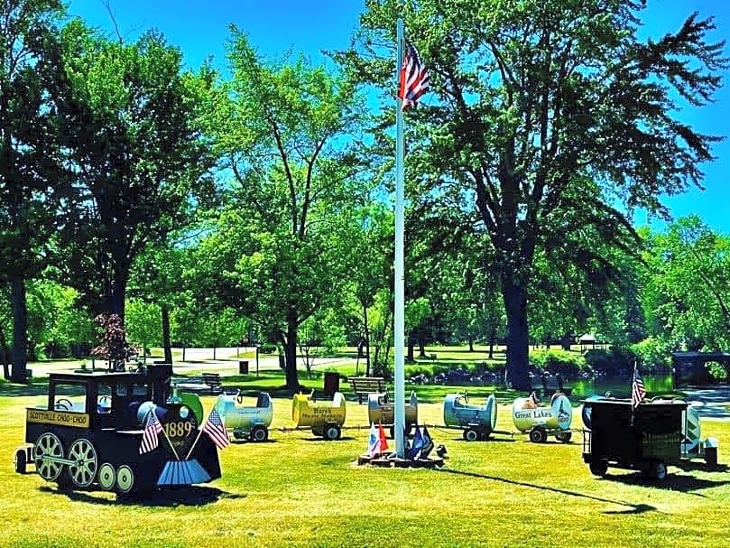 Riverside Park And Campground