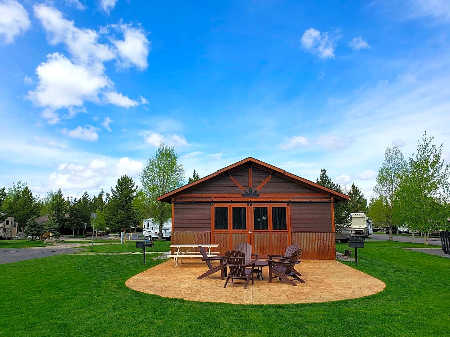 Yellowstone Grizzly RV Park and Cabins