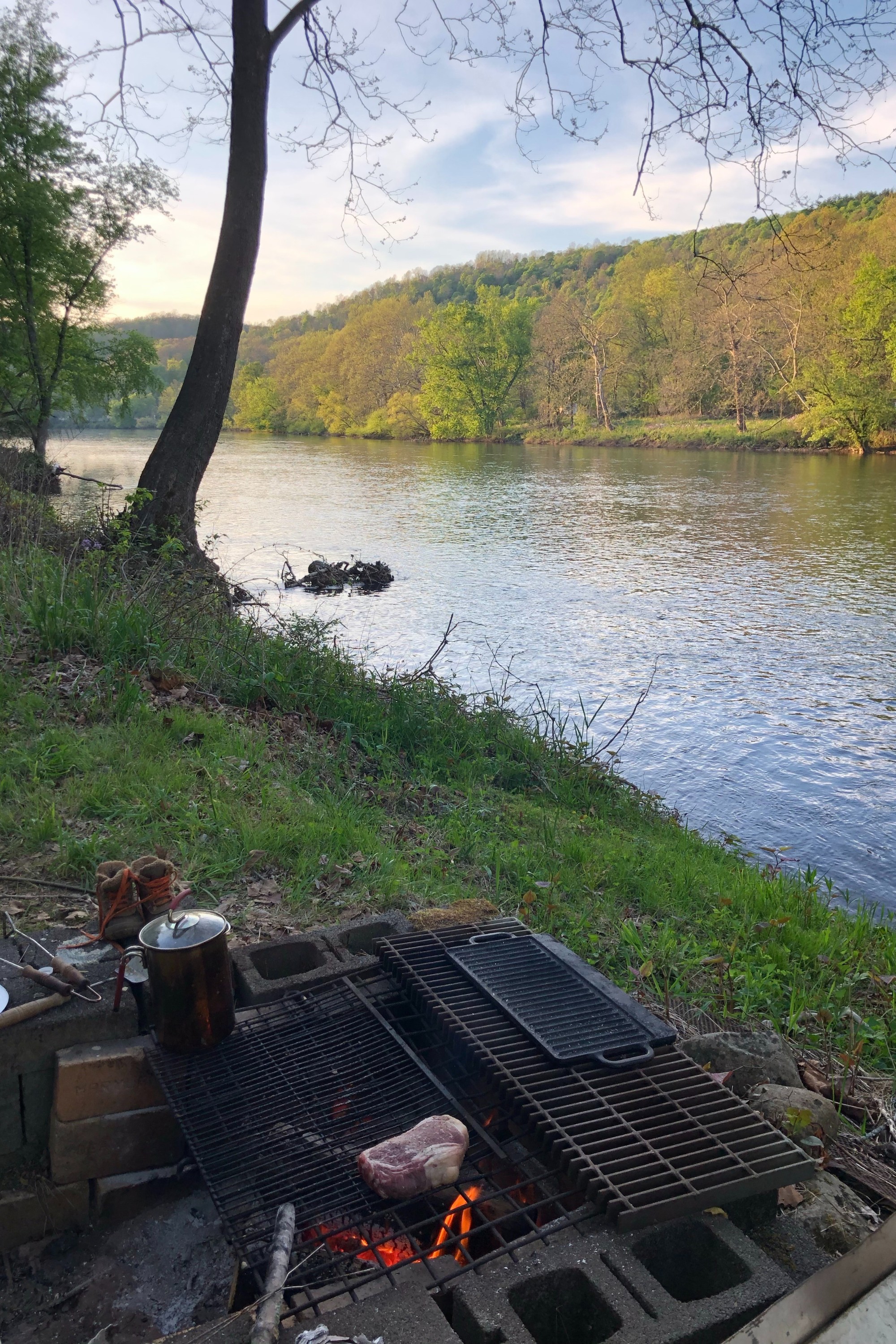 Private Riverside Retreat