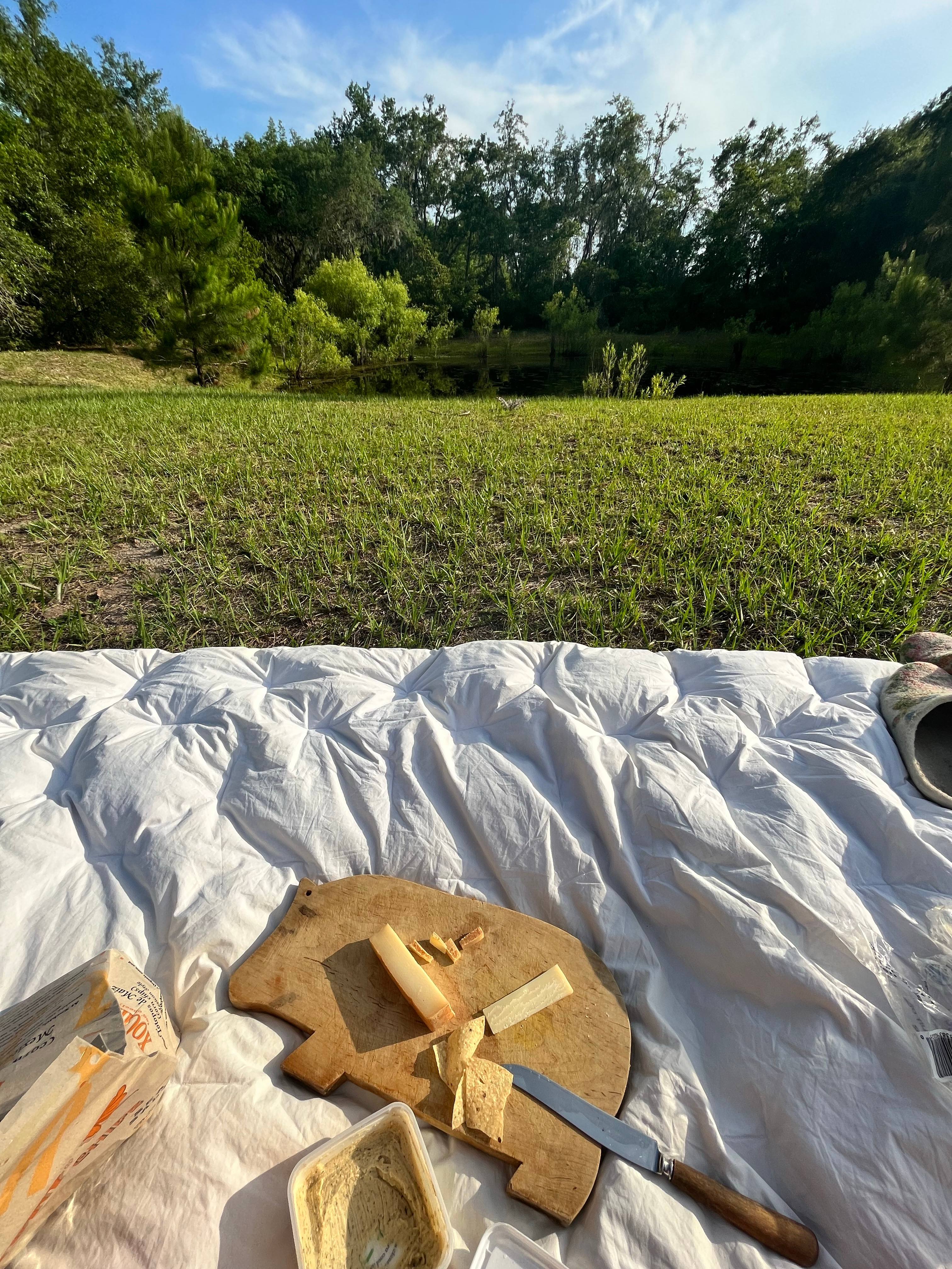 Whispering Oaks Lakeside Sanctuary