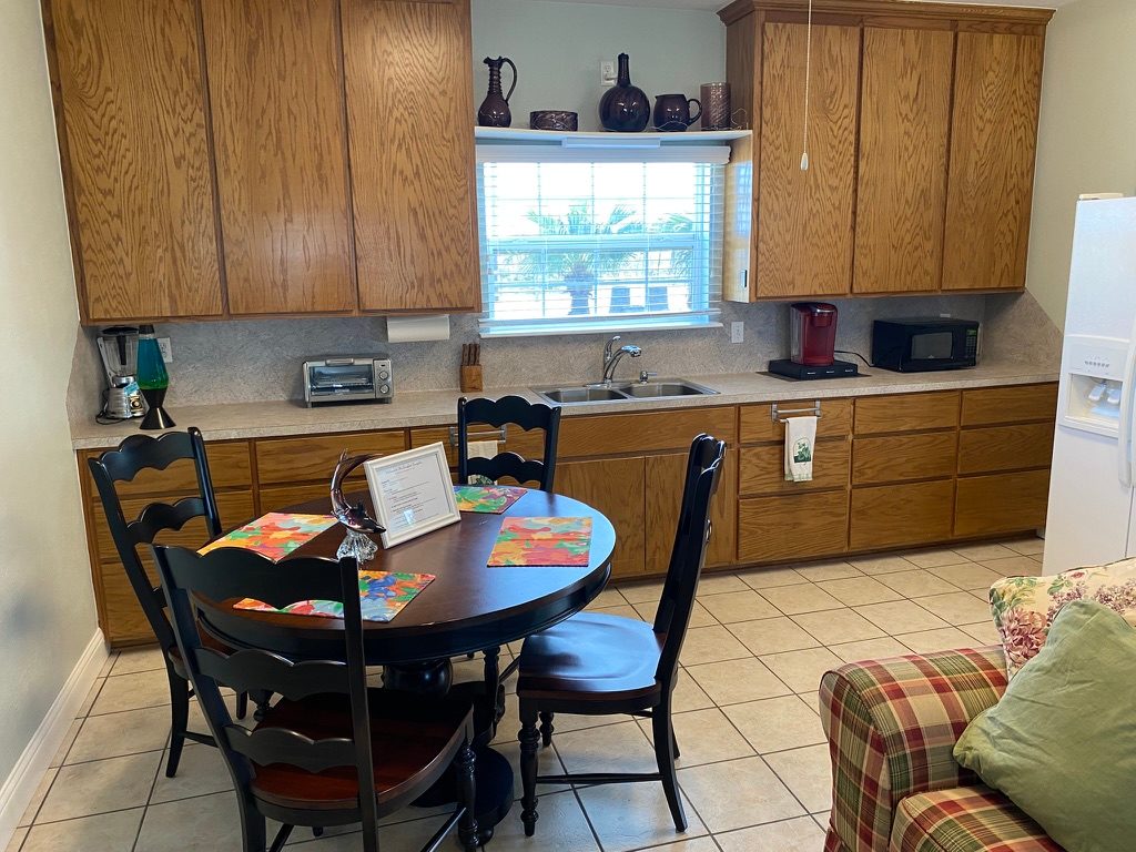 Barefoot Bungalow And RV Spot