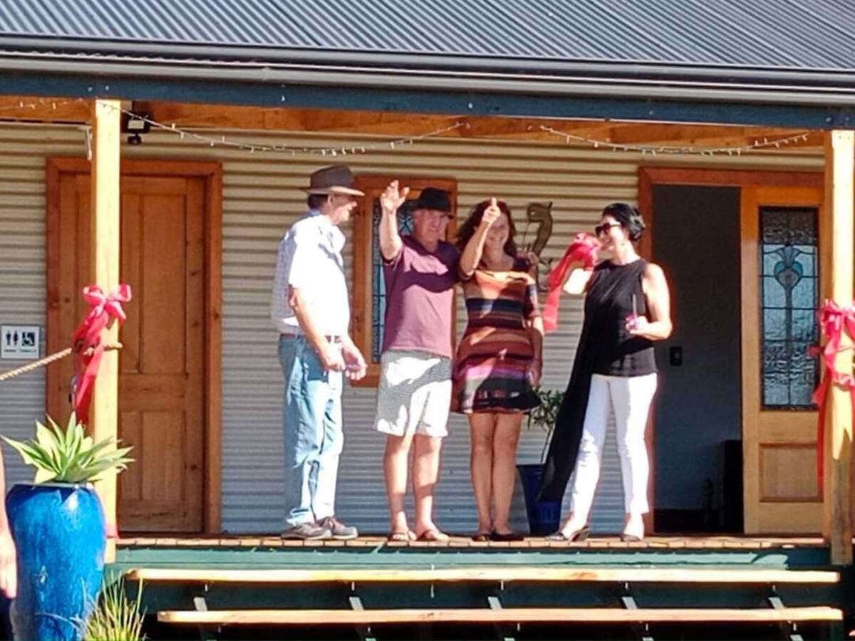 Roo Lagoon Homestead