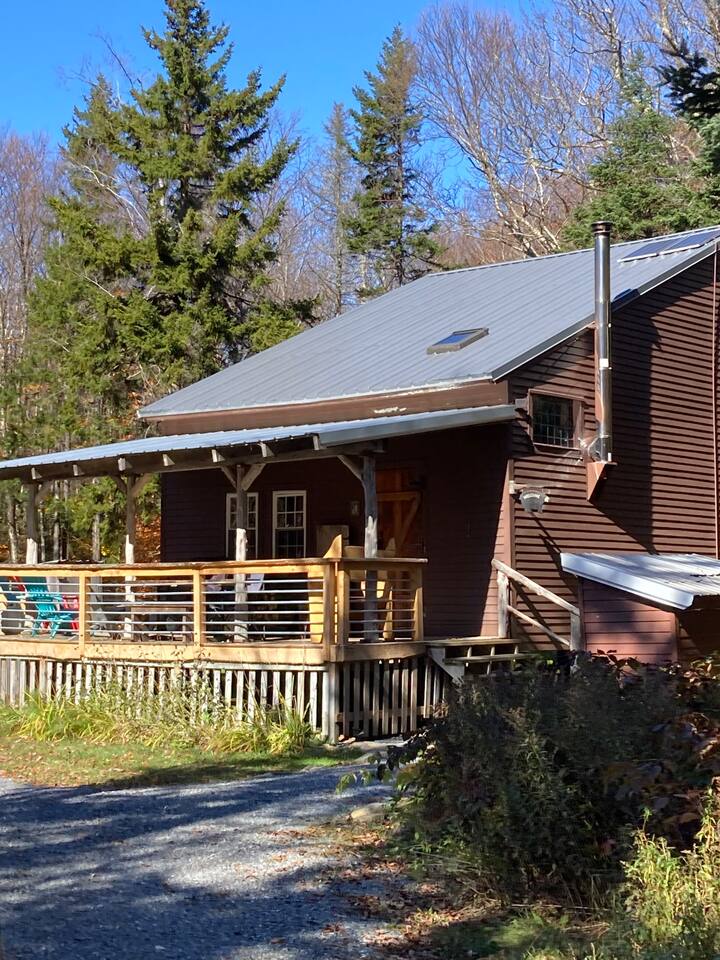 Off Grid Cozy Cabin