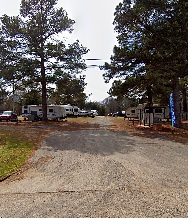 30 Amp W/E/S RV Site
