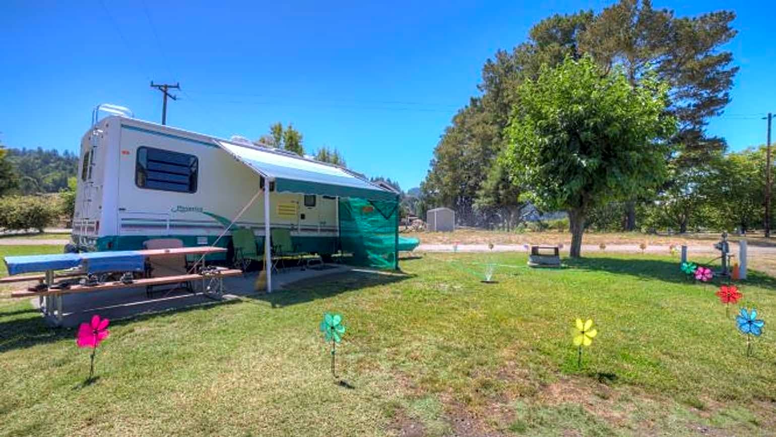 Full Hookup Site (30-Amp electric)