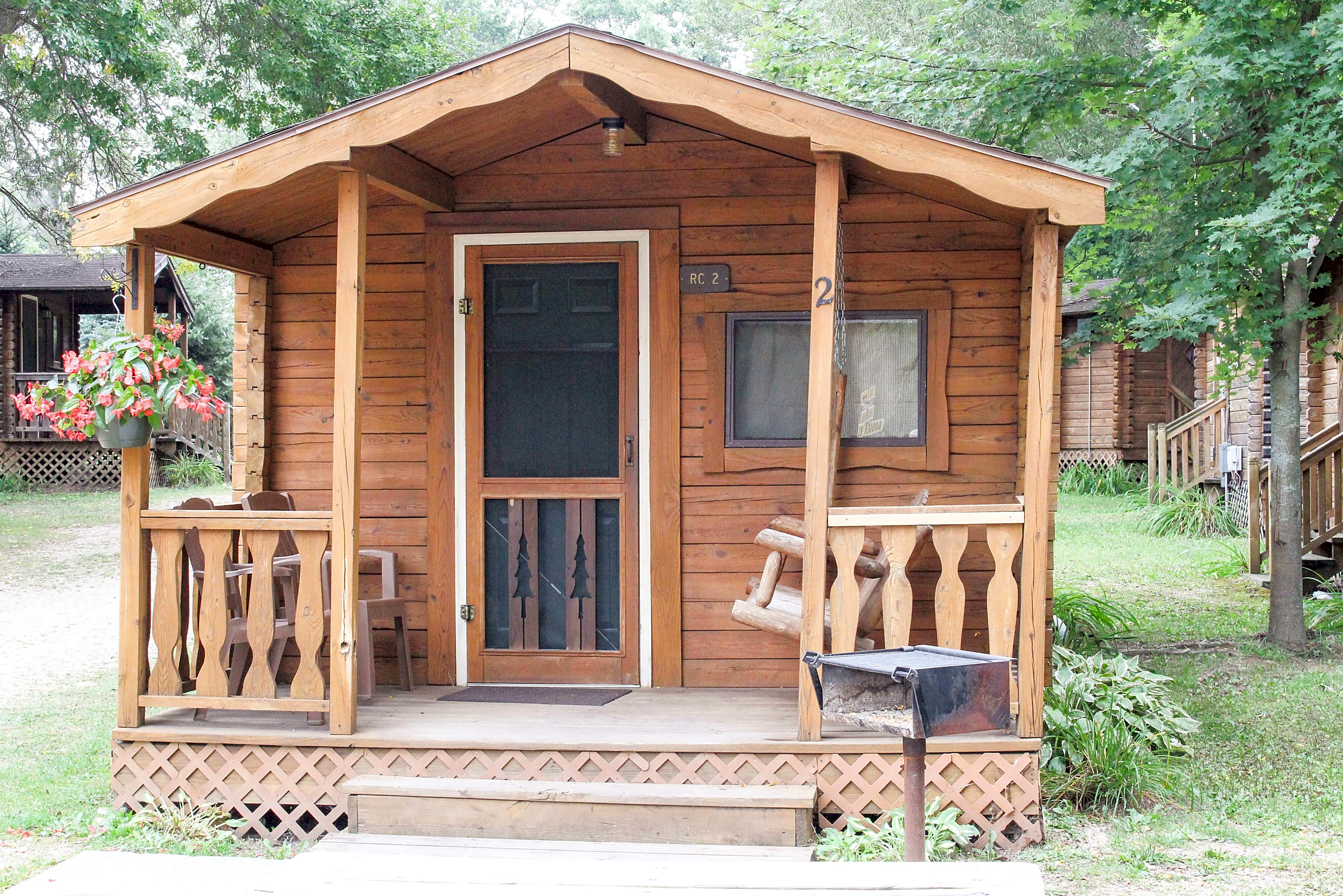 1 Room Cabin W/Bathroom