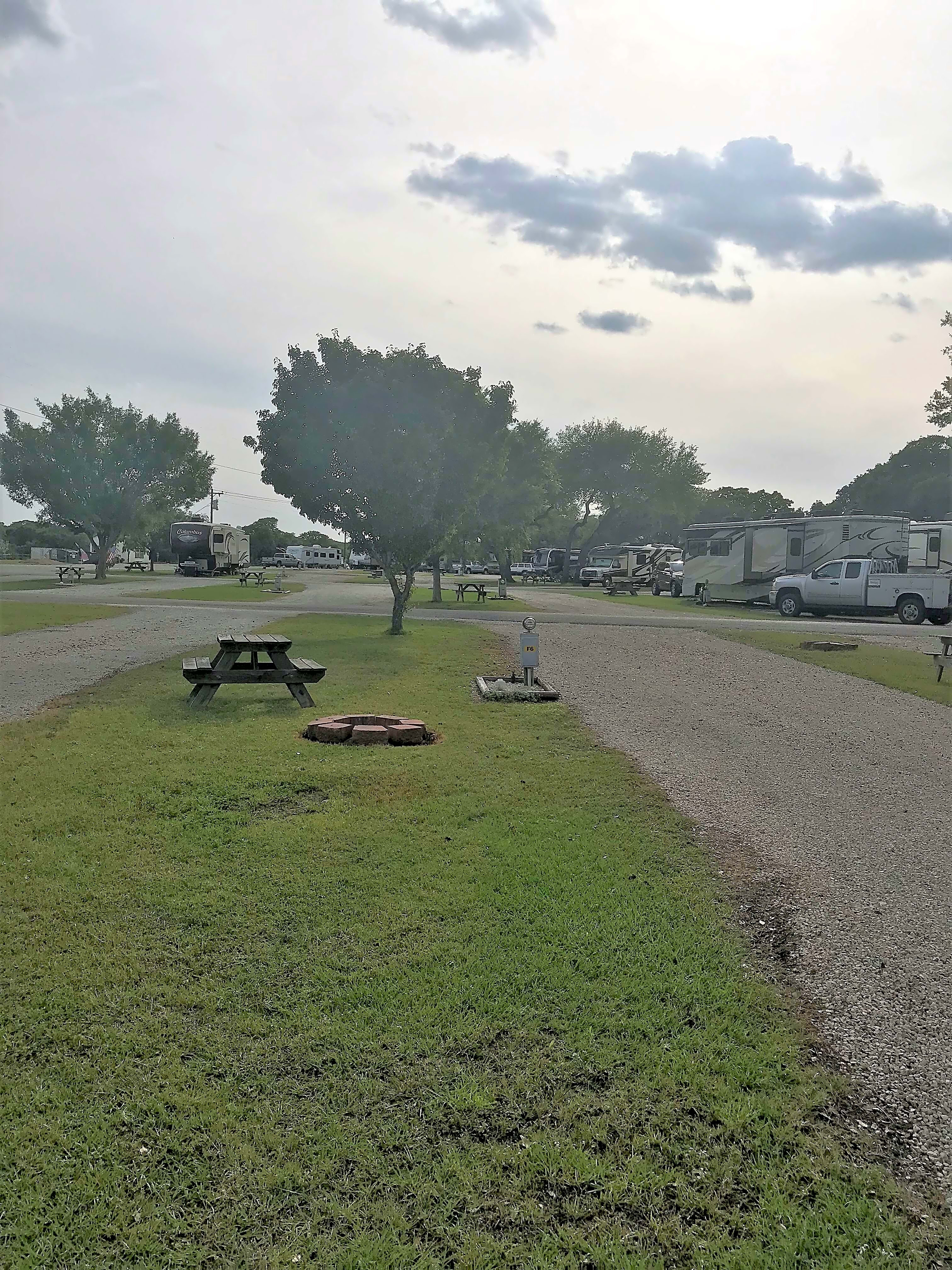 Large Full Hook Up 50/30amp