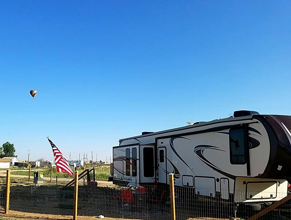 30/50 Pull-Thru with Fenced Yard