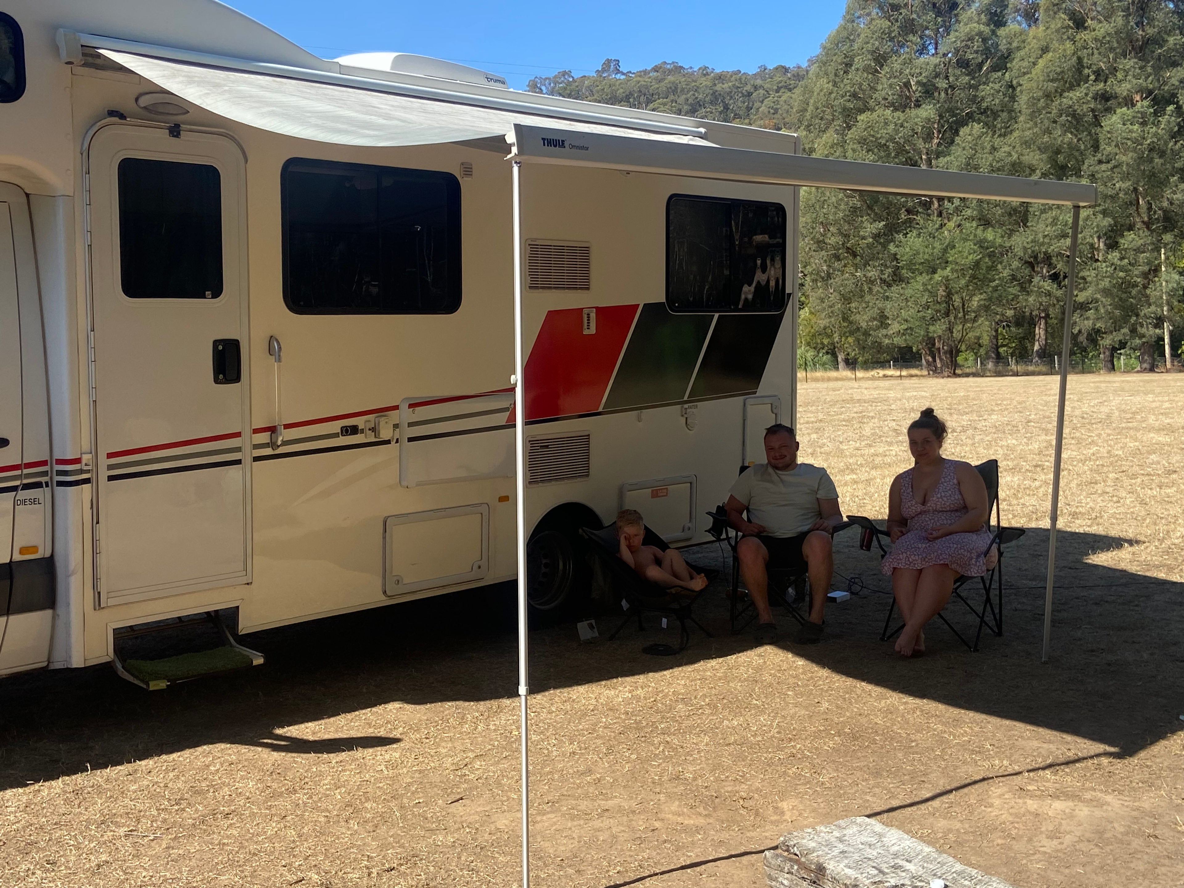 Our beautiful family from the States in their RV enjoying the Australian trip.. a big fan of Australian bush land  country side.
We hope to see them back here in the future 🇦🇺❤️