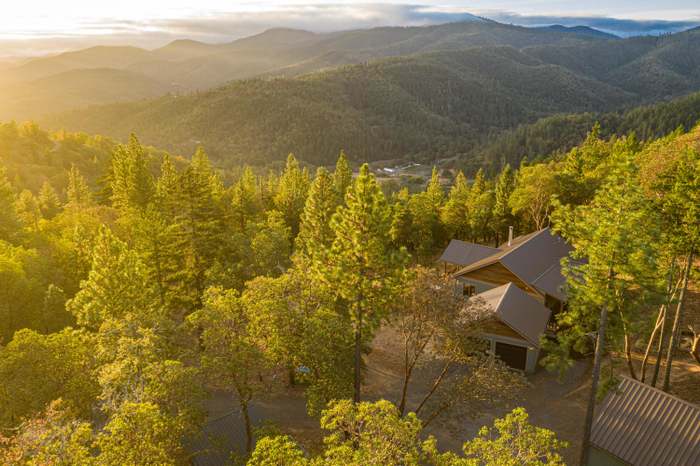 Mountain Top Hideaway