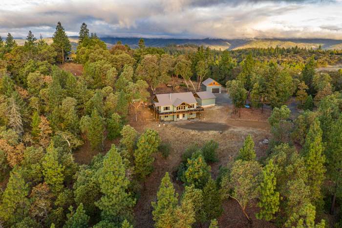 Mountain Top Hideaway