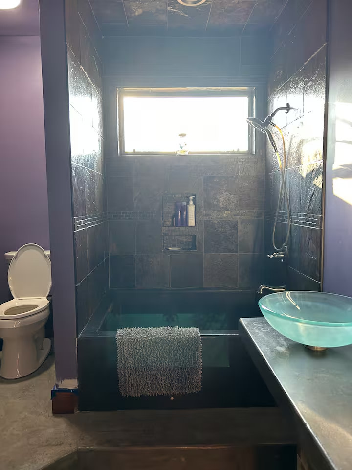 Cozy Convenient Cabin