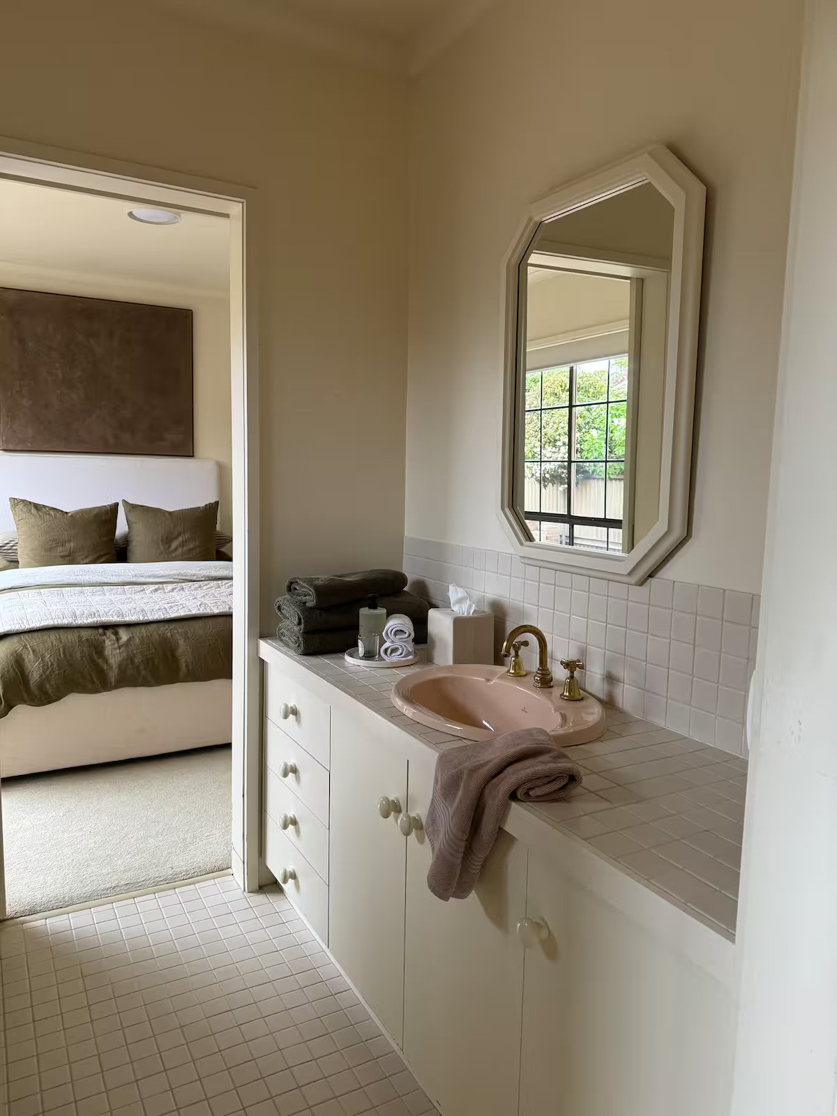 Interior Stylist’s Country Unit