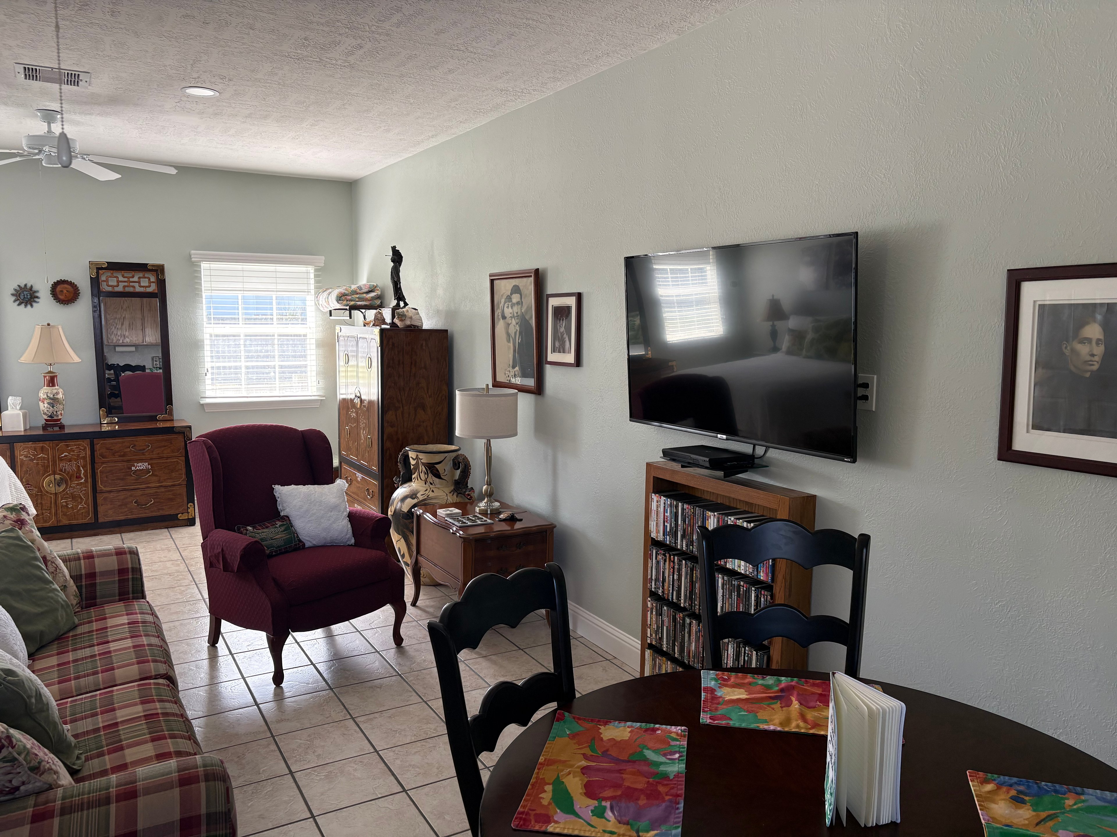 Barefoot Bungalow And RV Spot