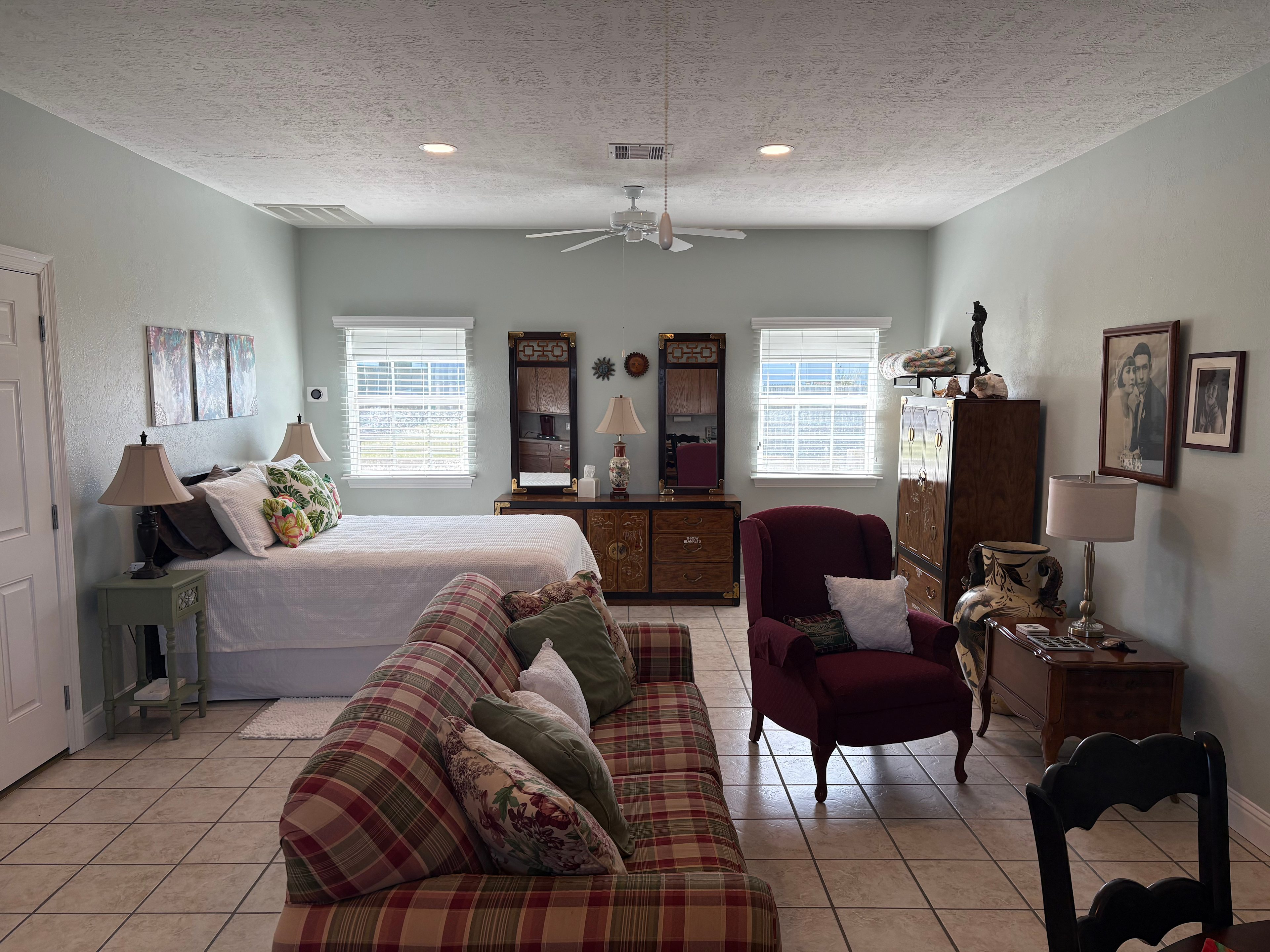 Barefoot Bungalow And RV Spot