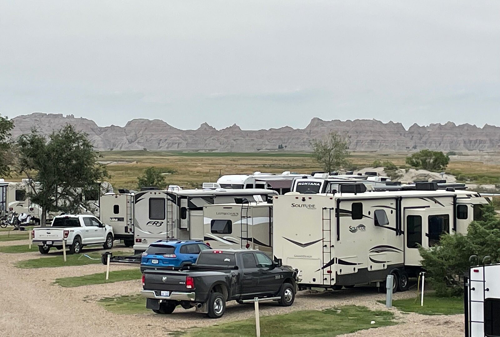 Badlands Hotel & Campground
