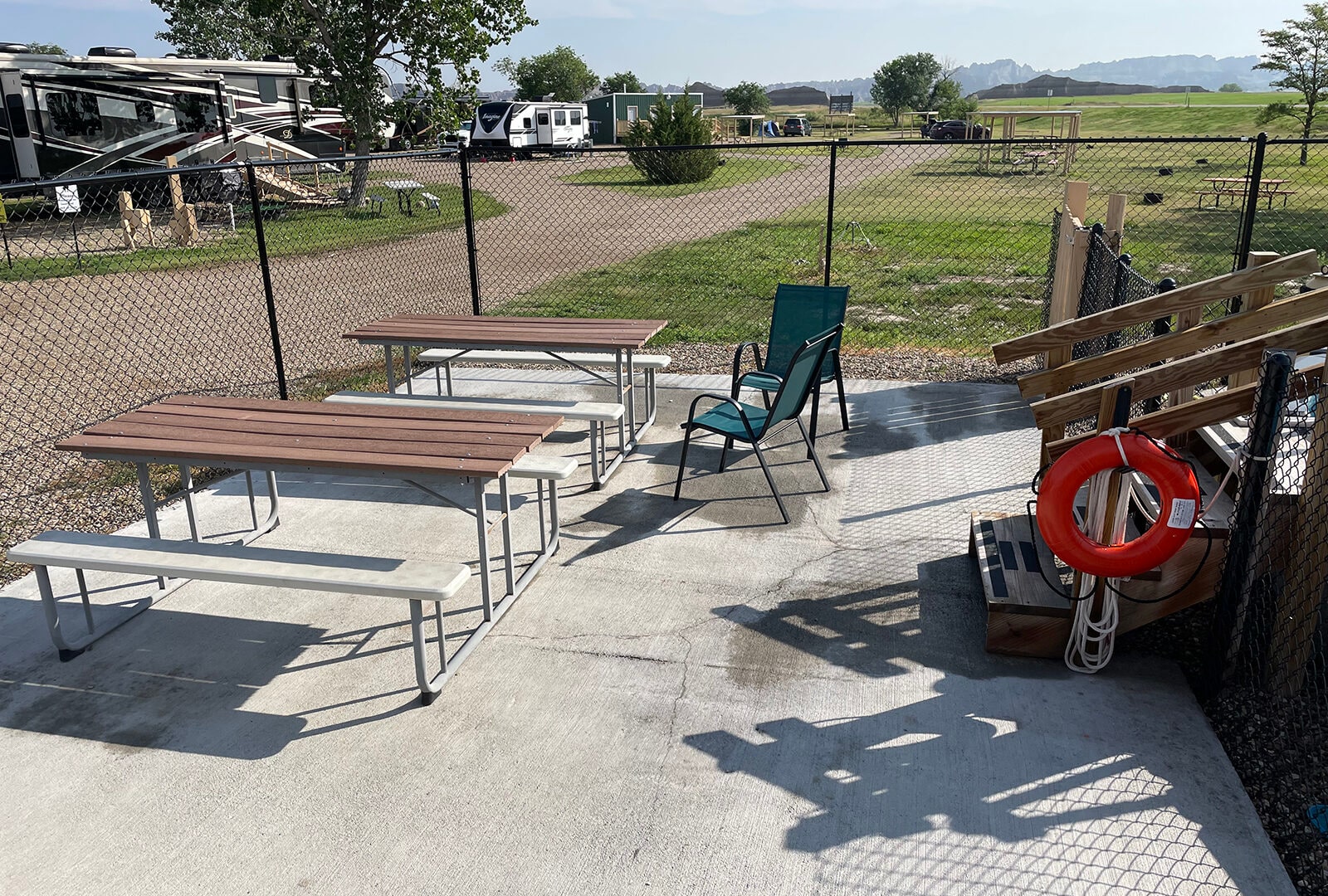 Badlands Hotel & Campground