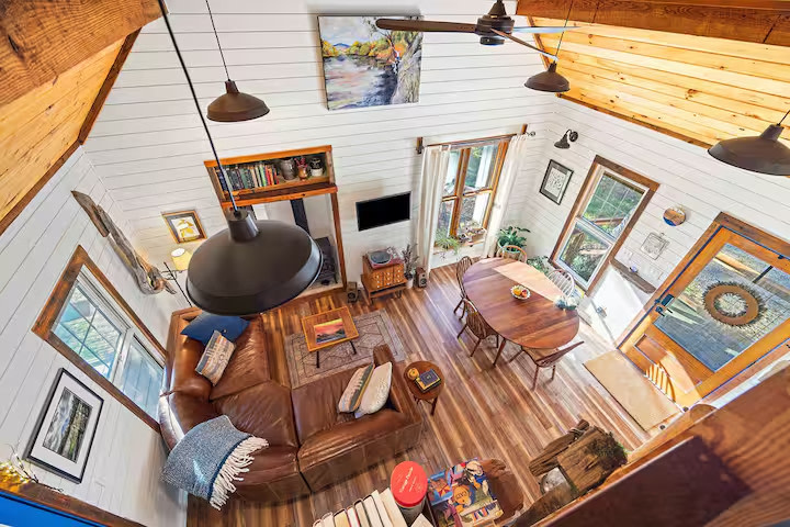 Blue Ridge Beech Cabin