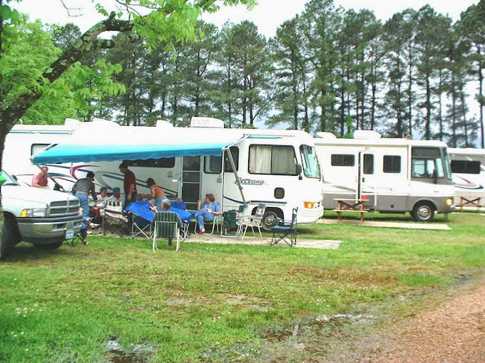 Frog Hollow Campground & RV Park