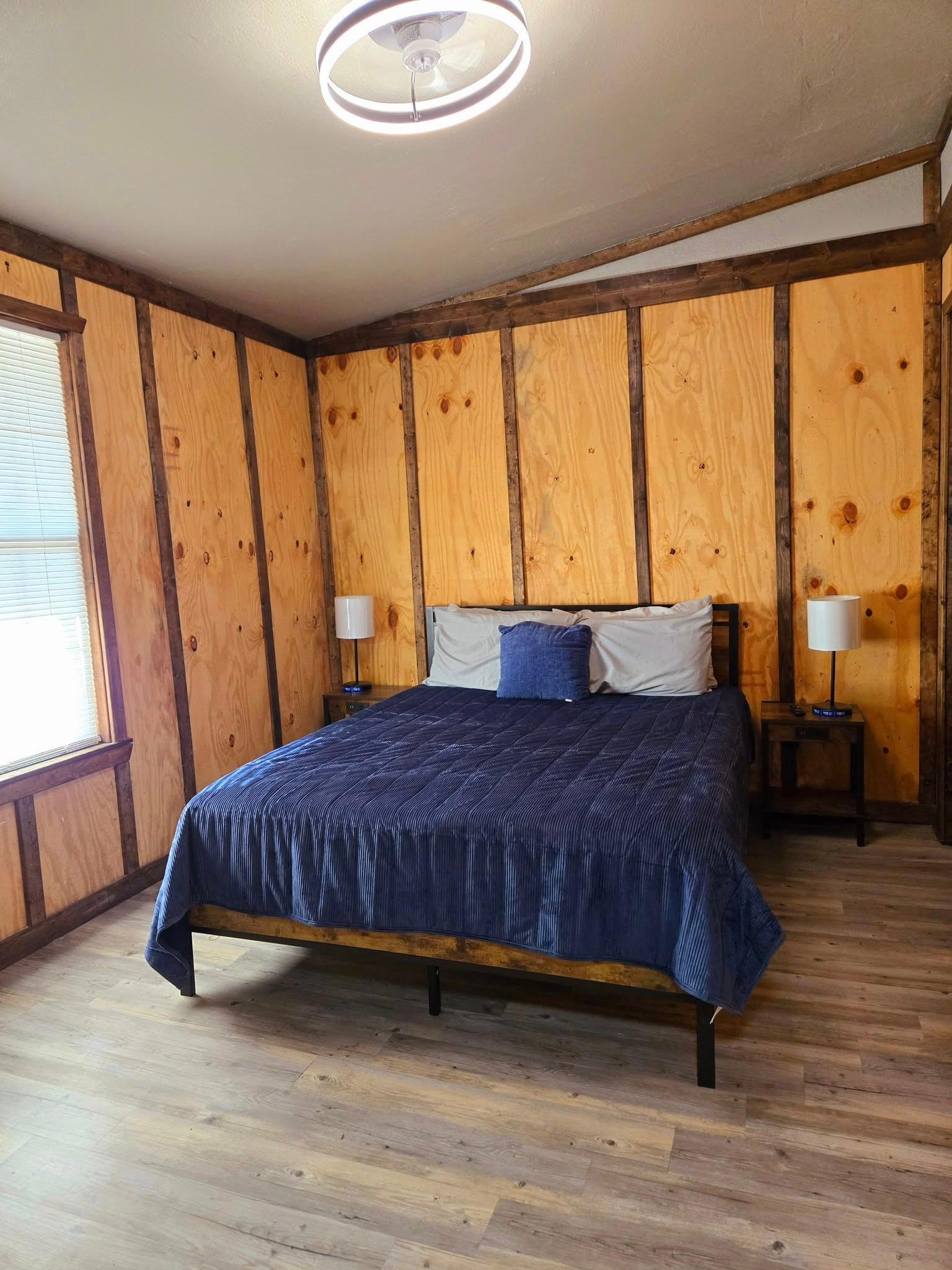 Hook Cabins on Lake Fork