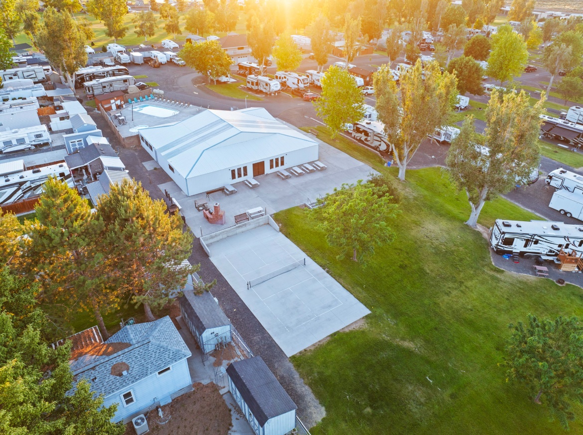 O'Sullivan Sportsman Resort