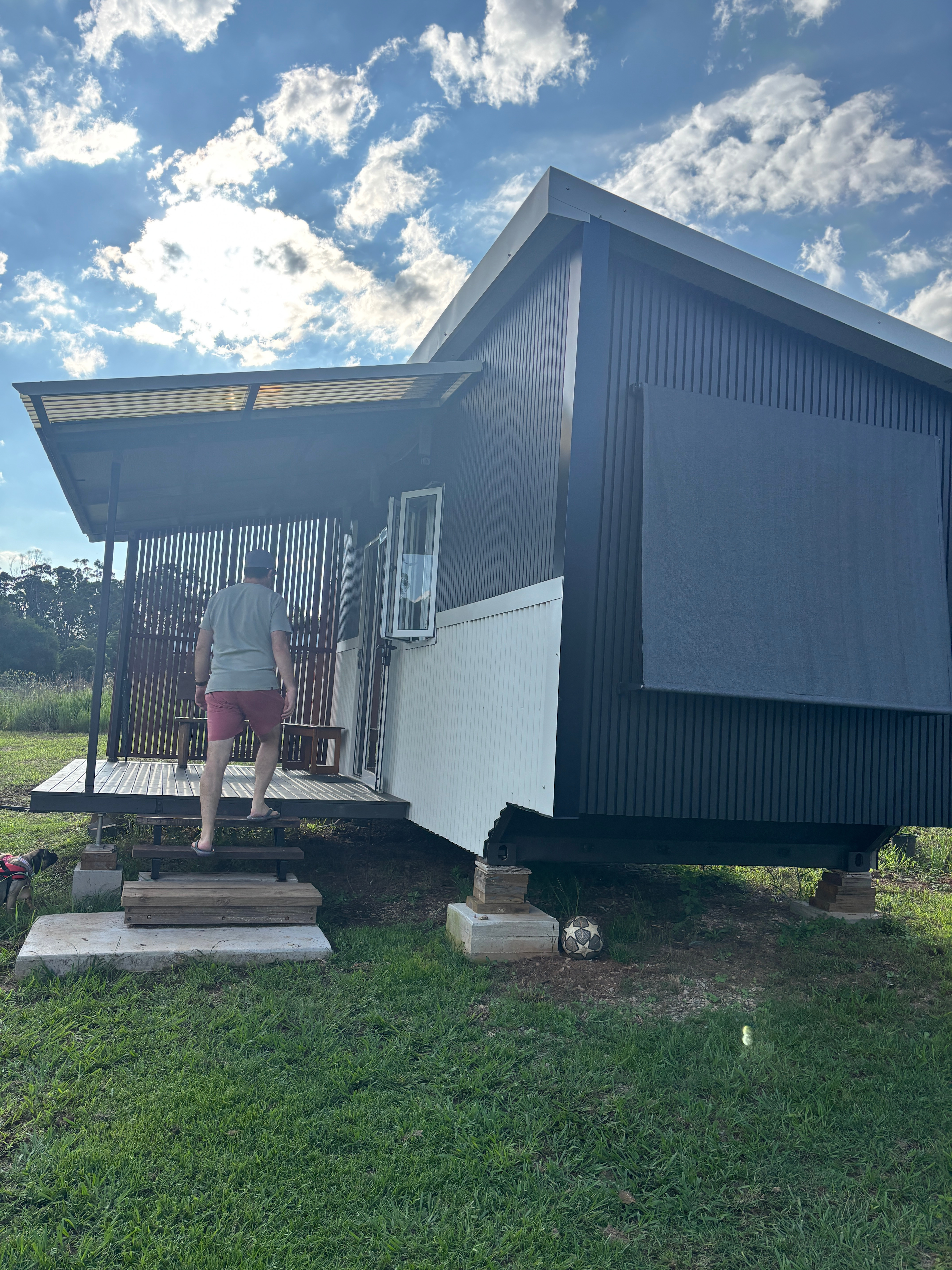 Bee Farm Off-Grid Tiny Home Stay