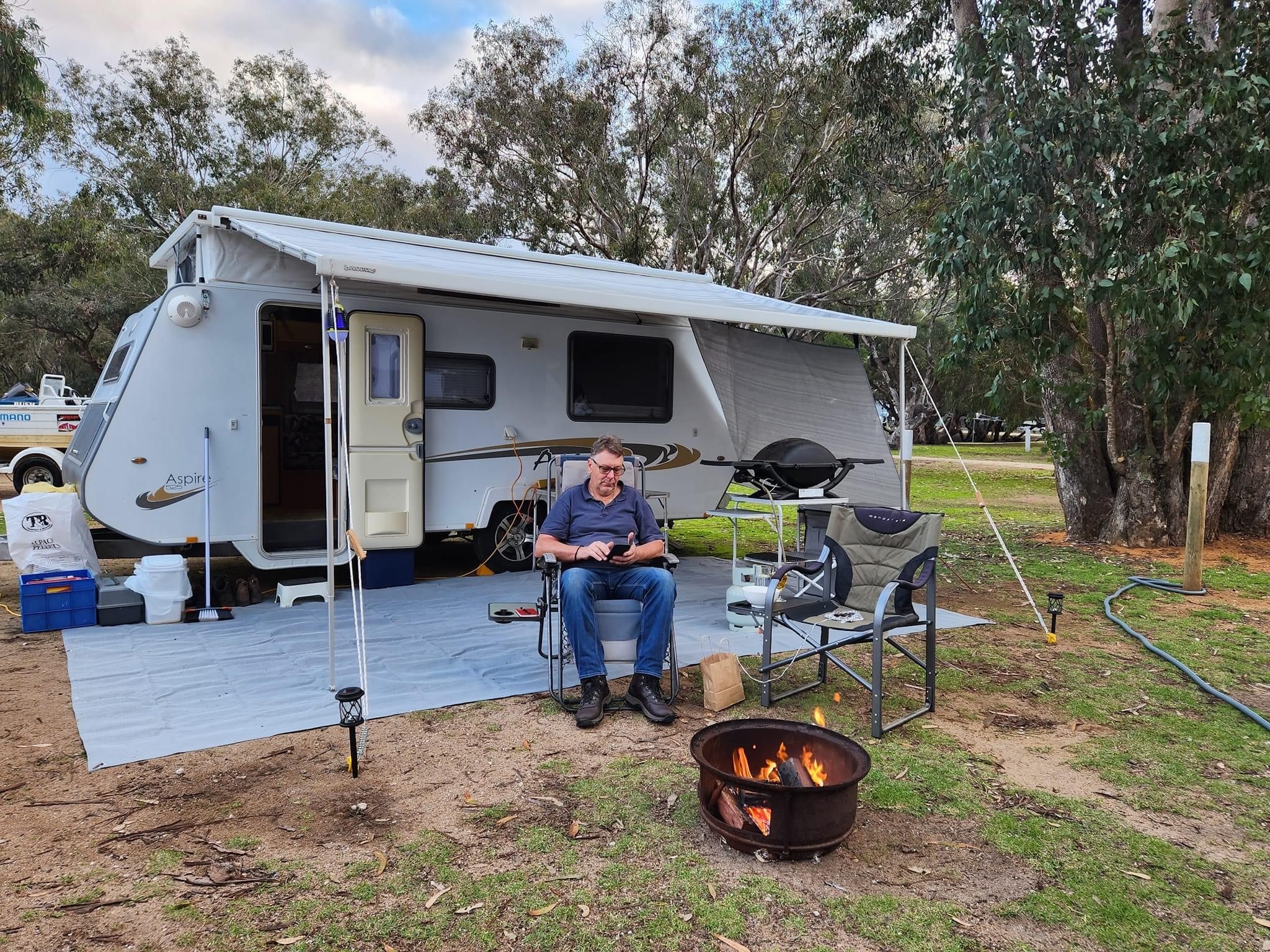 Molloy Holiday Park - Nature Awaits